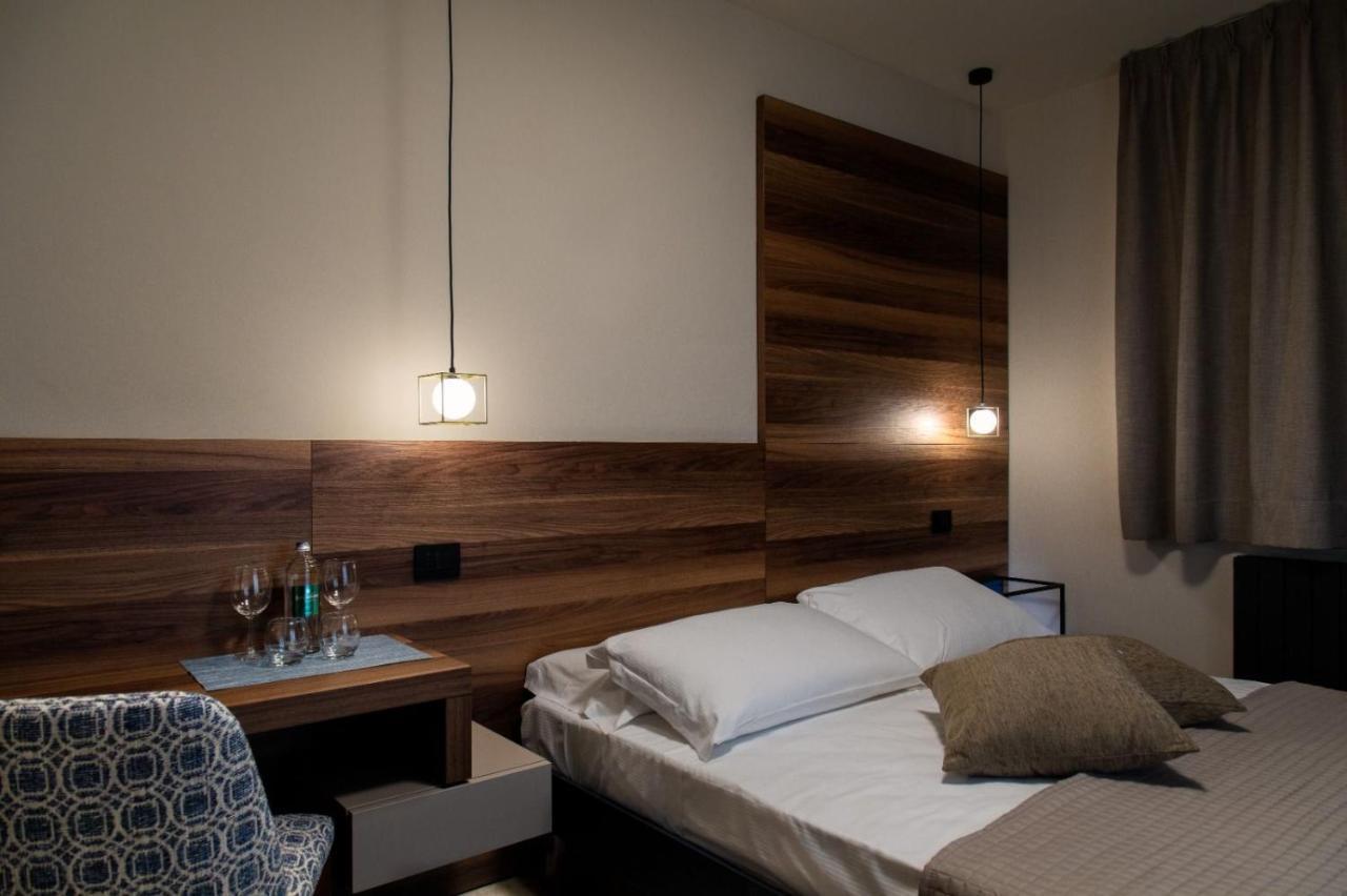Destasu' Bed And Wellness 호텔 카스텔 델 몬테 외부 사진