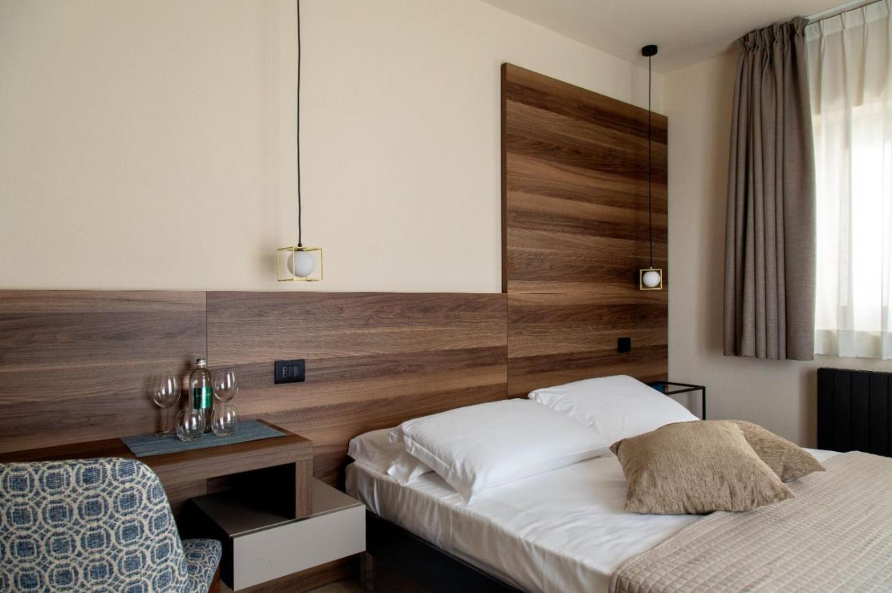 Destasu' Bed And Wellness 호텔 카스텔 델 몬테 외부 사진